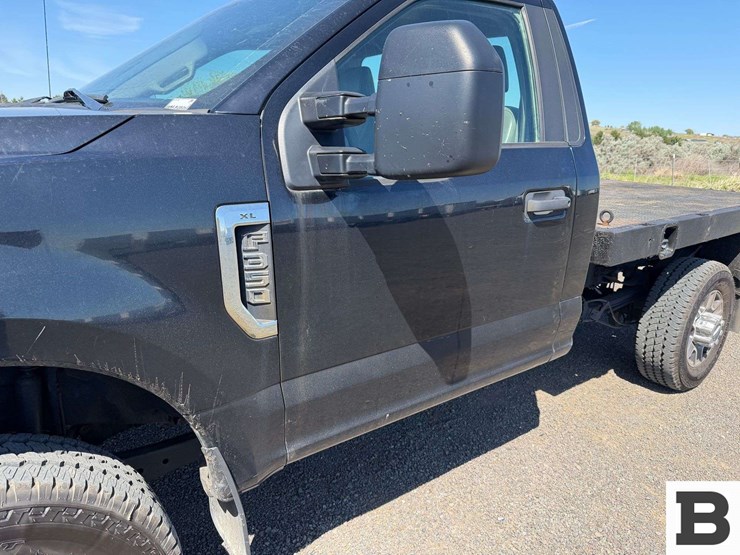 2017-ford-f350-image-12