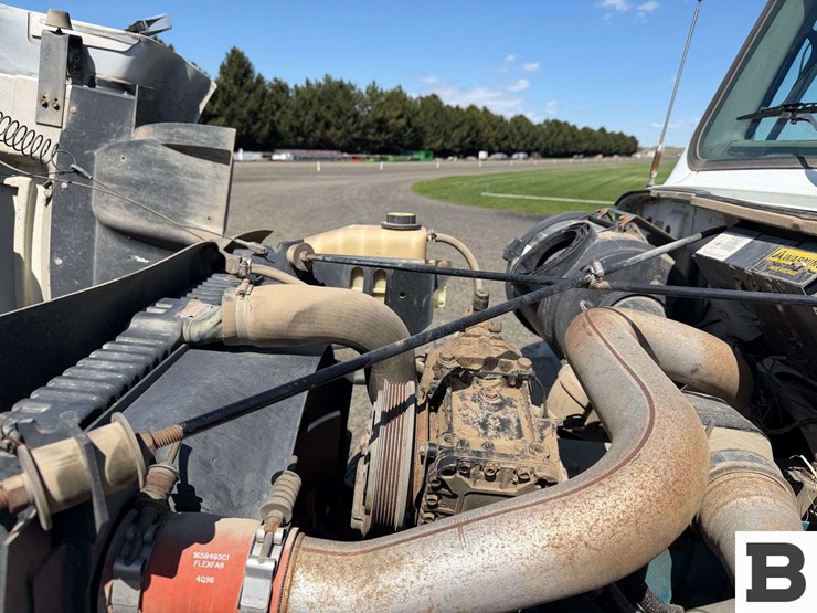 1997-international-4900-image-37