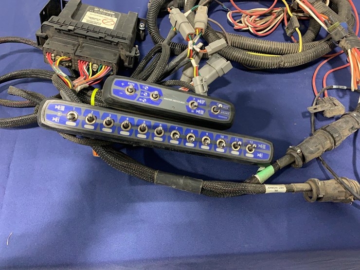 trimble-field-iq-crop-input-control-system-image-2