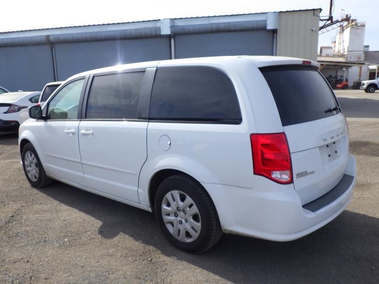 2015-dodge-grand-caravan-image-5