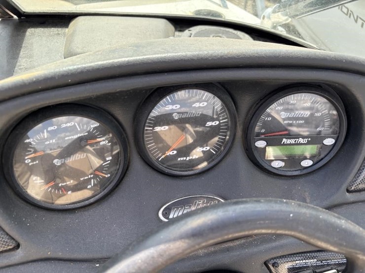 2001-unknown-trailer-image-14