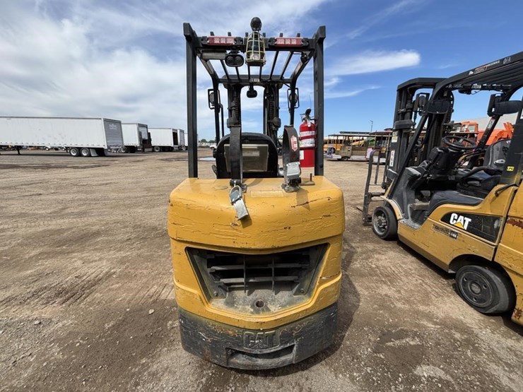 2020-caterpillar-2c6000-image-8