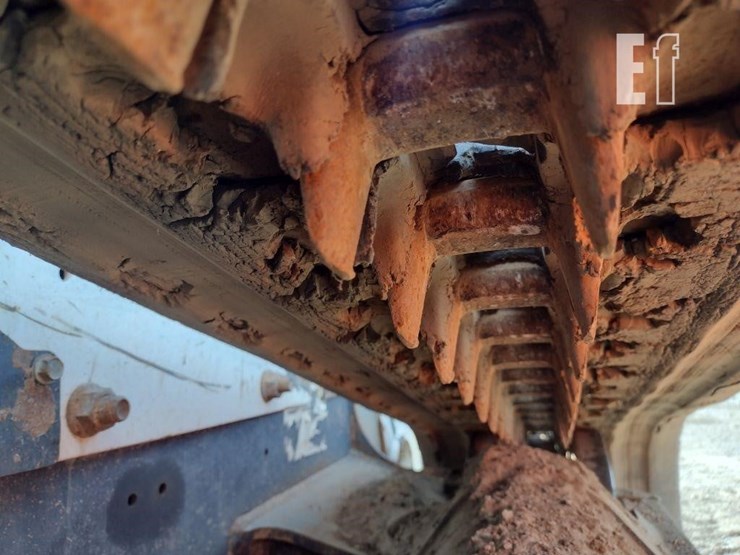 2022-bobcat-t770-image-28