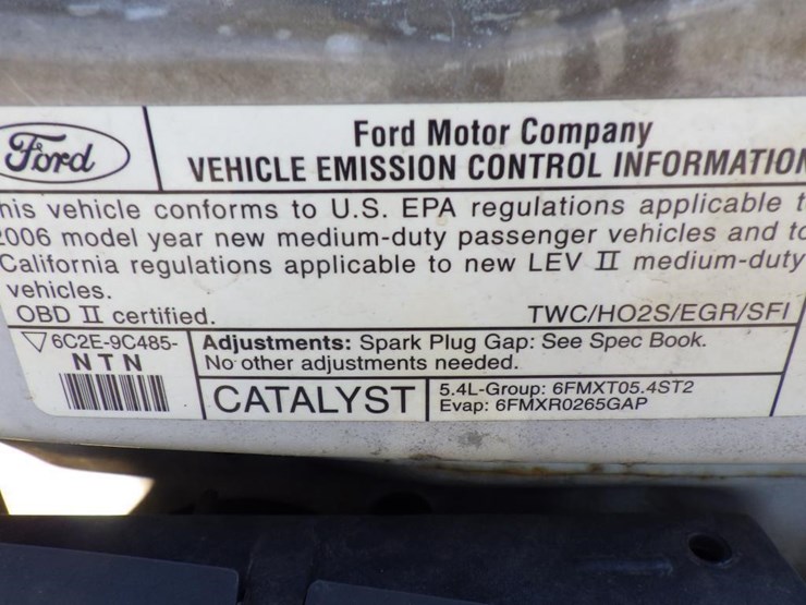 2006-ford-econoline-350-image-11