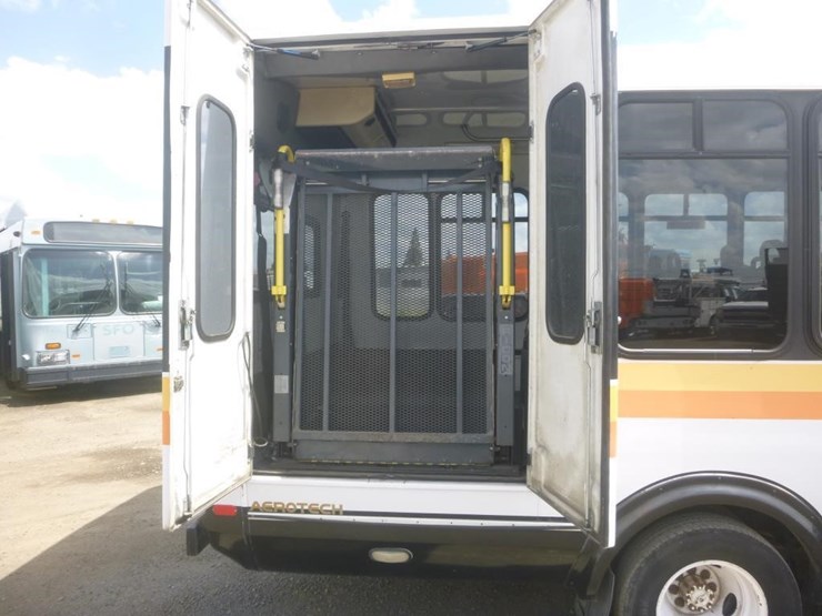 2008-ford-e450-image-8