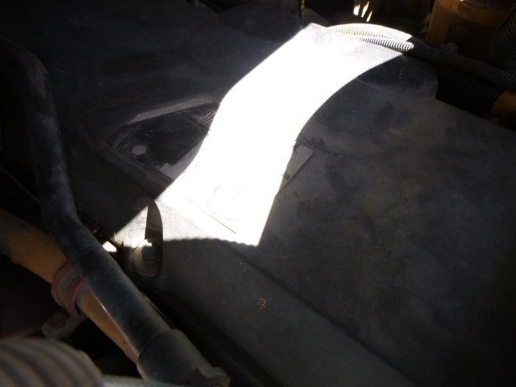 2009-international-7600-image-40