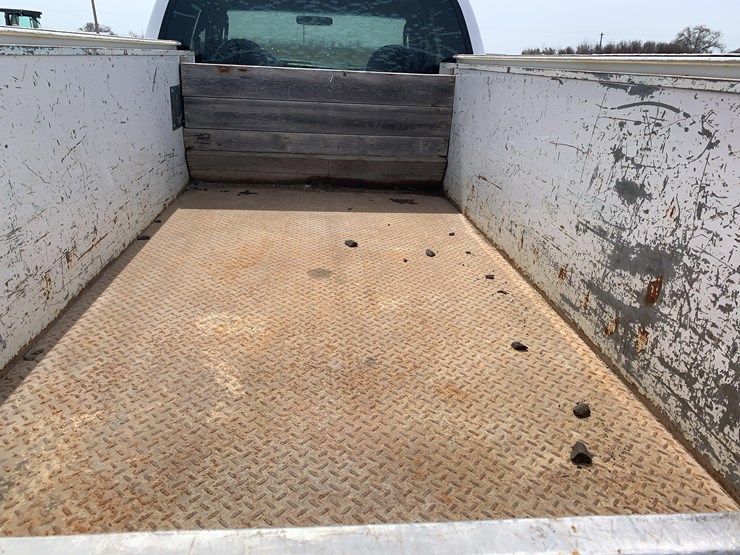 2004-ford-f350-image-27