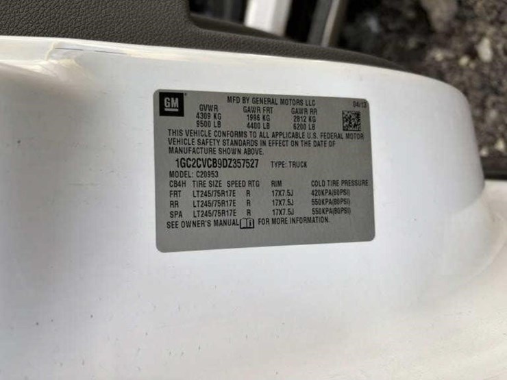 2013-chevrolet-2500-image-17