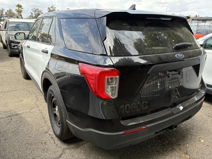 2022-ford-explorer-police-interceptor-image-4