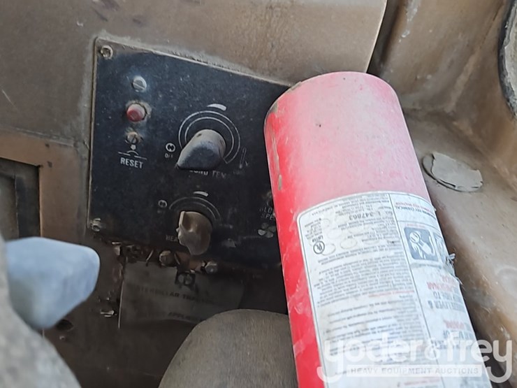 1980-caterpillar-d10-image-30