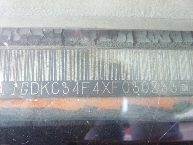 1999-gmc-3500-image-26