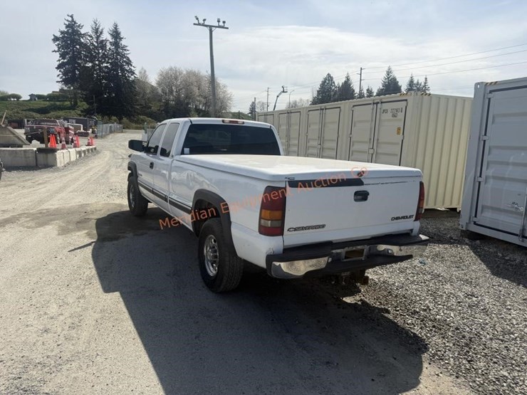 2001-chevrolet-silverado-2500-image-5