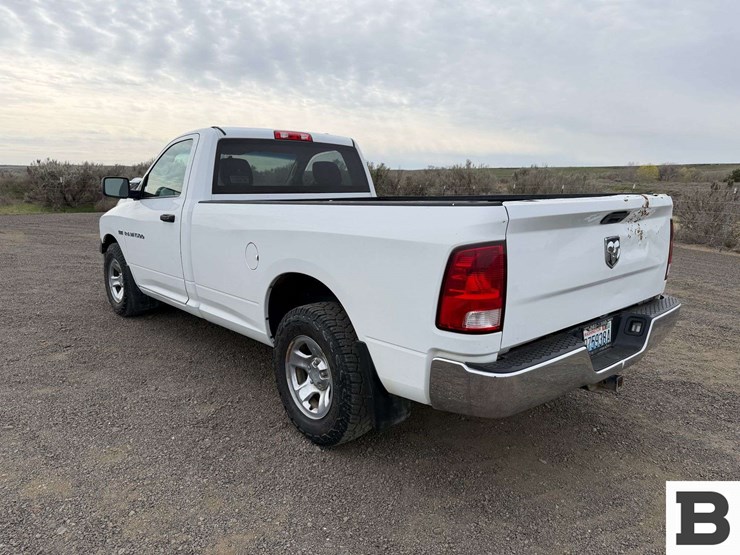 2011-dodge-ram-1500-image-3