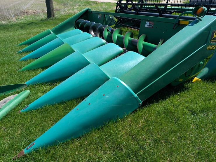 john-deere-693-image-1