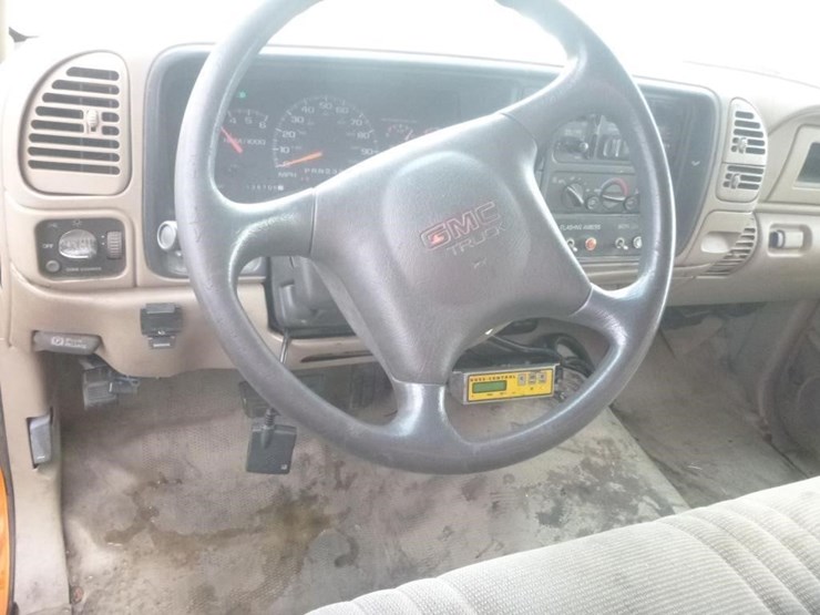 1999-gmc-3500-image-18