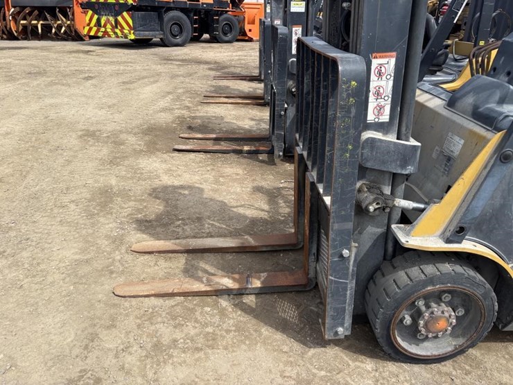 2020-caterpillar-2c6000-image-9