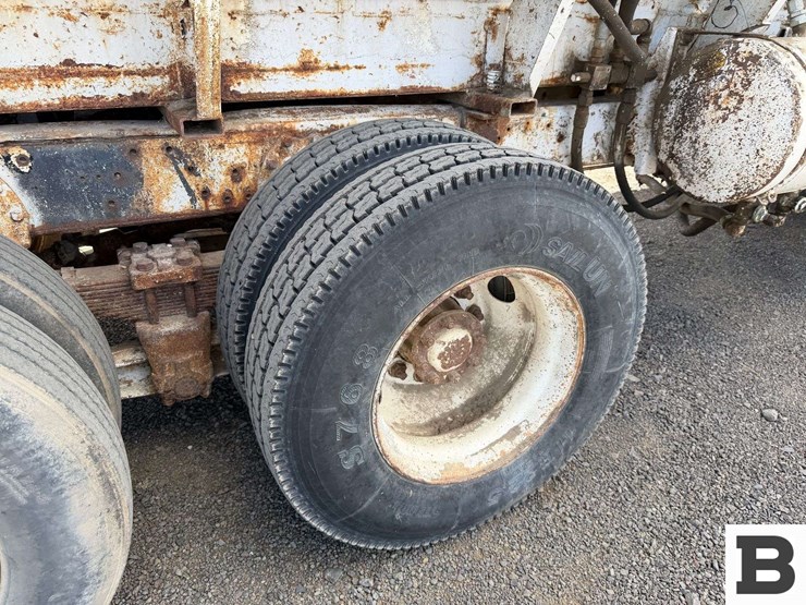 1977-international-fertilizer-truck-image-37