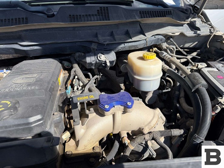 2012-dodge-3500-image-36