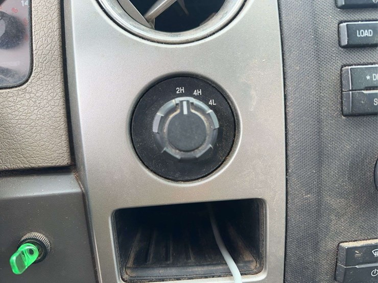 2010-ford-f150-xlt-image-28