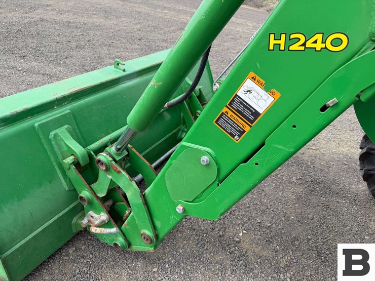 2015-john-deere-5075e-image-14