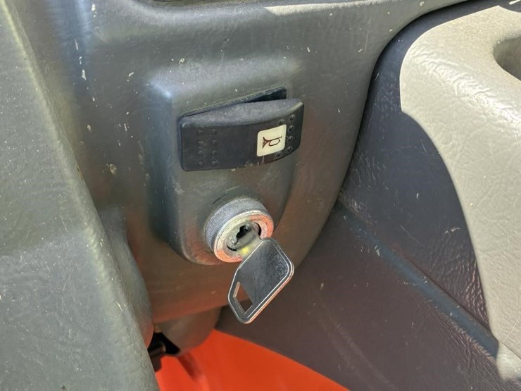 2015-jlg-g5-18a-image-17