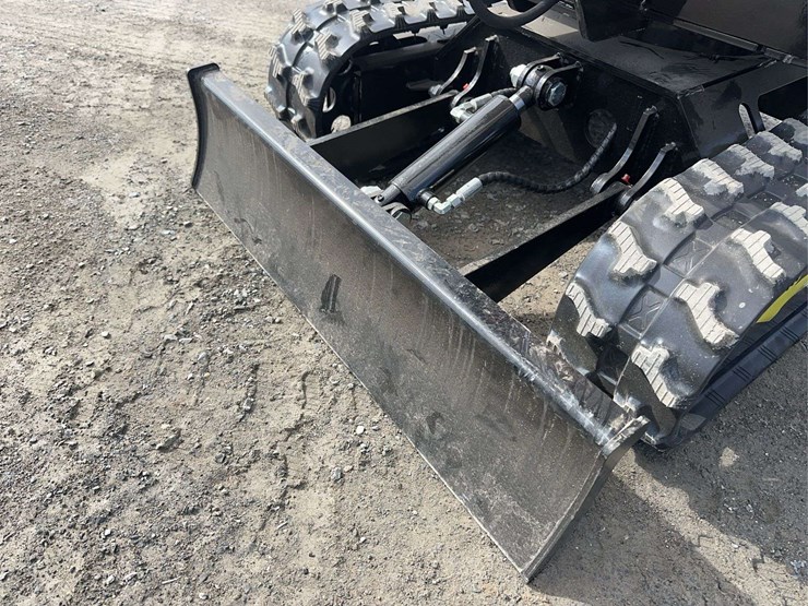 2026-future-ft13-mini-excavator-image-12