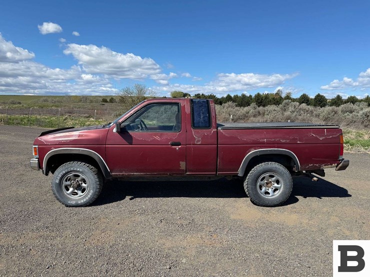 1987-nissan-pickup-image-2