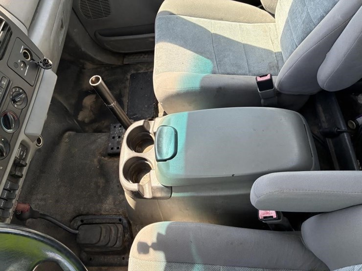 2006-ford-f450-image-18