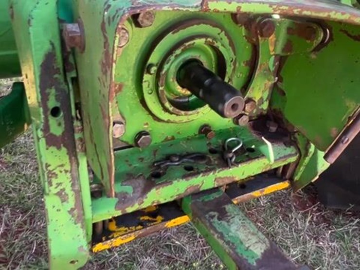 john-deere-2750-image-1