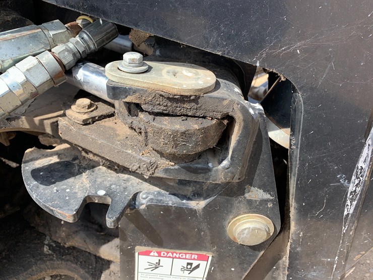 bradco-408w-skid-steer-backhoe-attachment-image-12