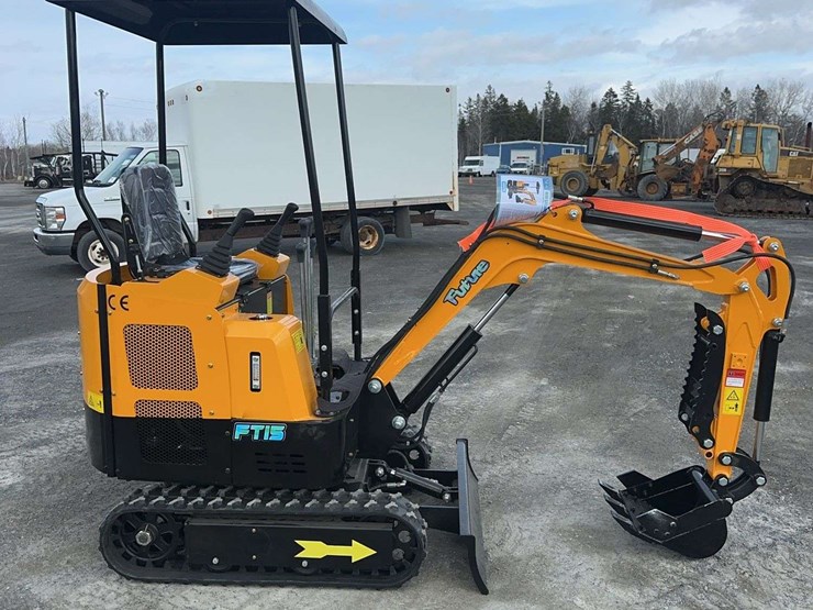 2026-future-ft15-mini-excavator-image-4
