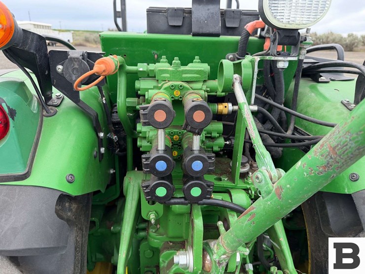 2020-john-deere-5075gl-image-26