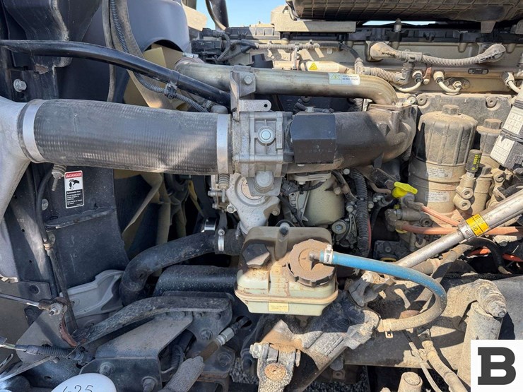 2012-freightliner-coronado-sd-tractor-truck-image-51