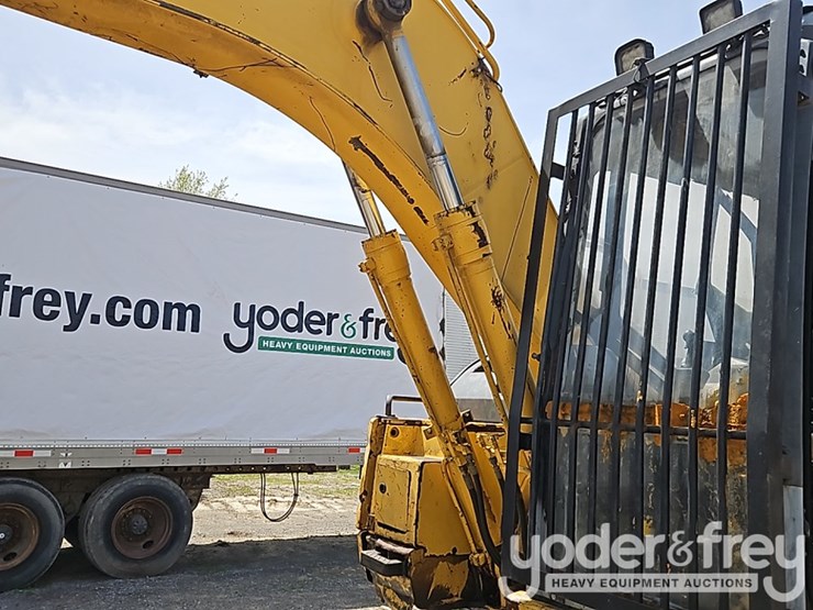 2005-komatsu-pc138-image-22