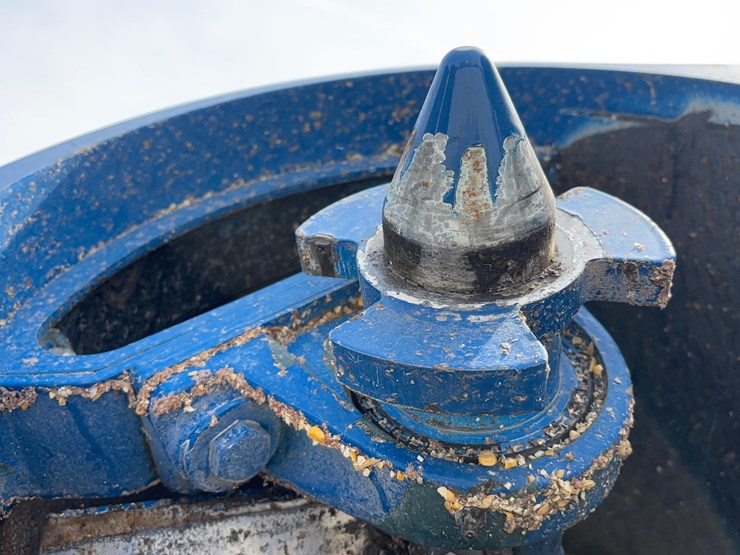 brandt-8510-grain-bag-unloader-image-13