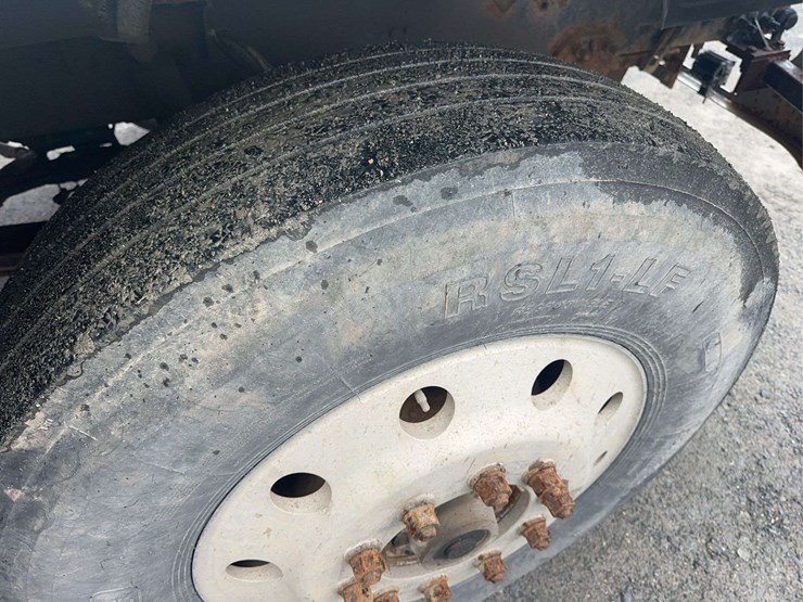 1998-mack-ch613-image-12