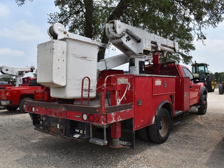 2019-ford-f550-image-3