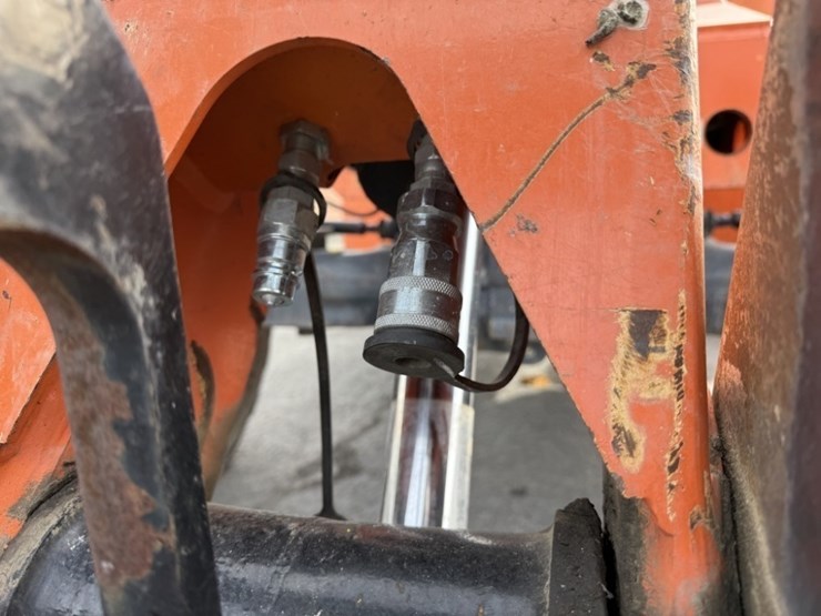 2015-sky-trak-8042-image-10