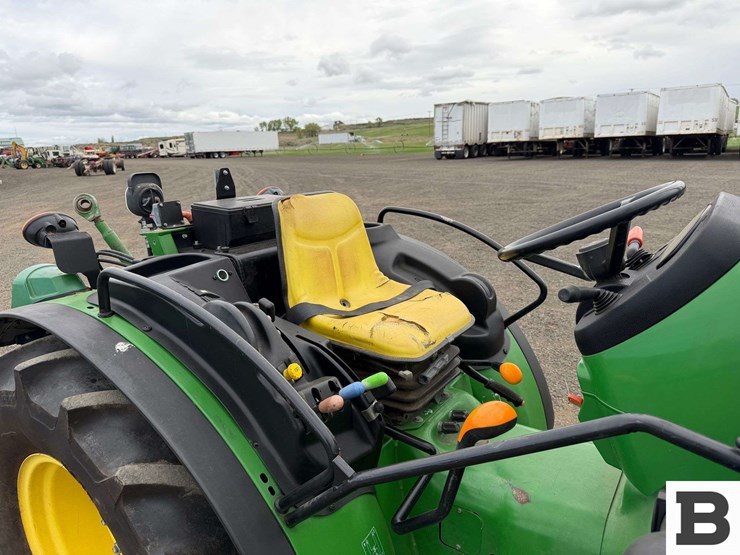 2020-john-deere-5075gl-image-37
