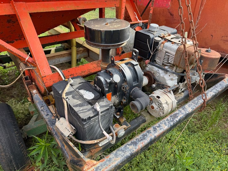 #508-•-#508-•-gravity-flow-wagon-with-pump-image-6