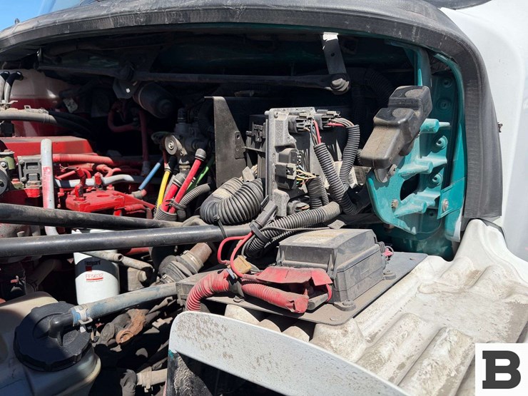 2009-freightliner-m2-box-van-truck-image-45