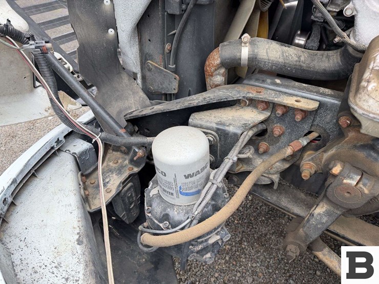 2018-freightliner-cascadia-125-image-47