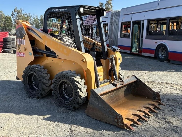 2019-mustang-1650r-image-2