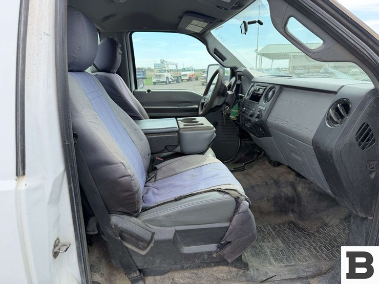 2011-ford-f350-image-25