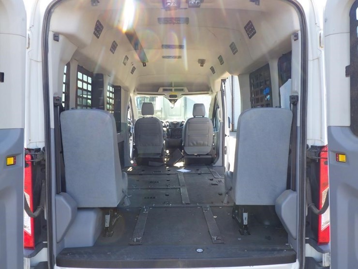 2017-ford-transit-image-8