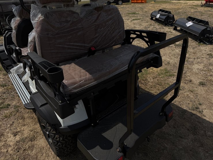 #580-•-#579-•-golf-cart-image-3