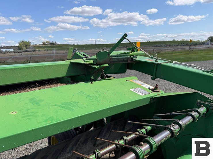 john-deere-820-image-43