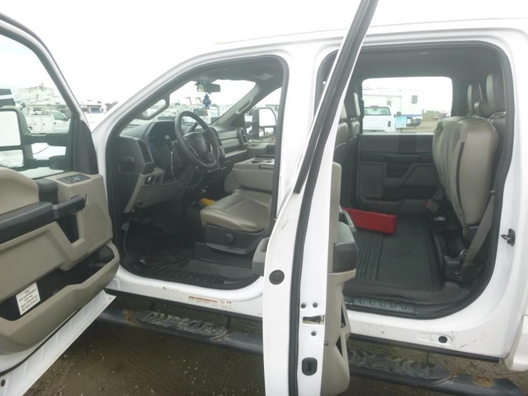 2018-ford-f550-image-12