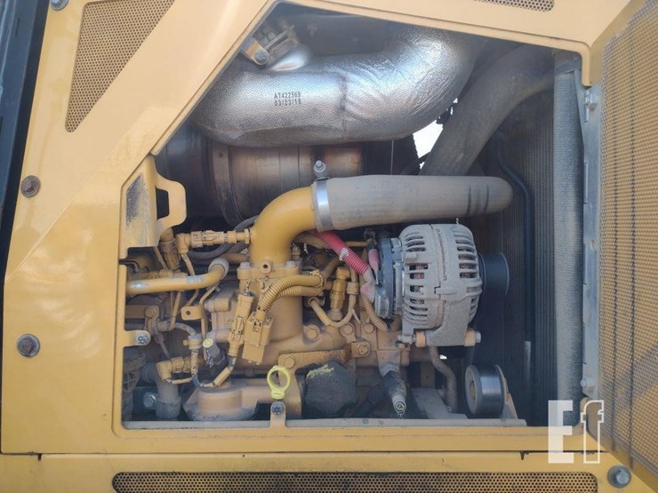 18-deere-650k-lgp-image-34