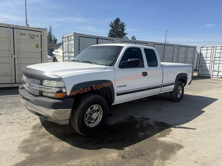 2001-chevrolet-silverado-2500-image-1